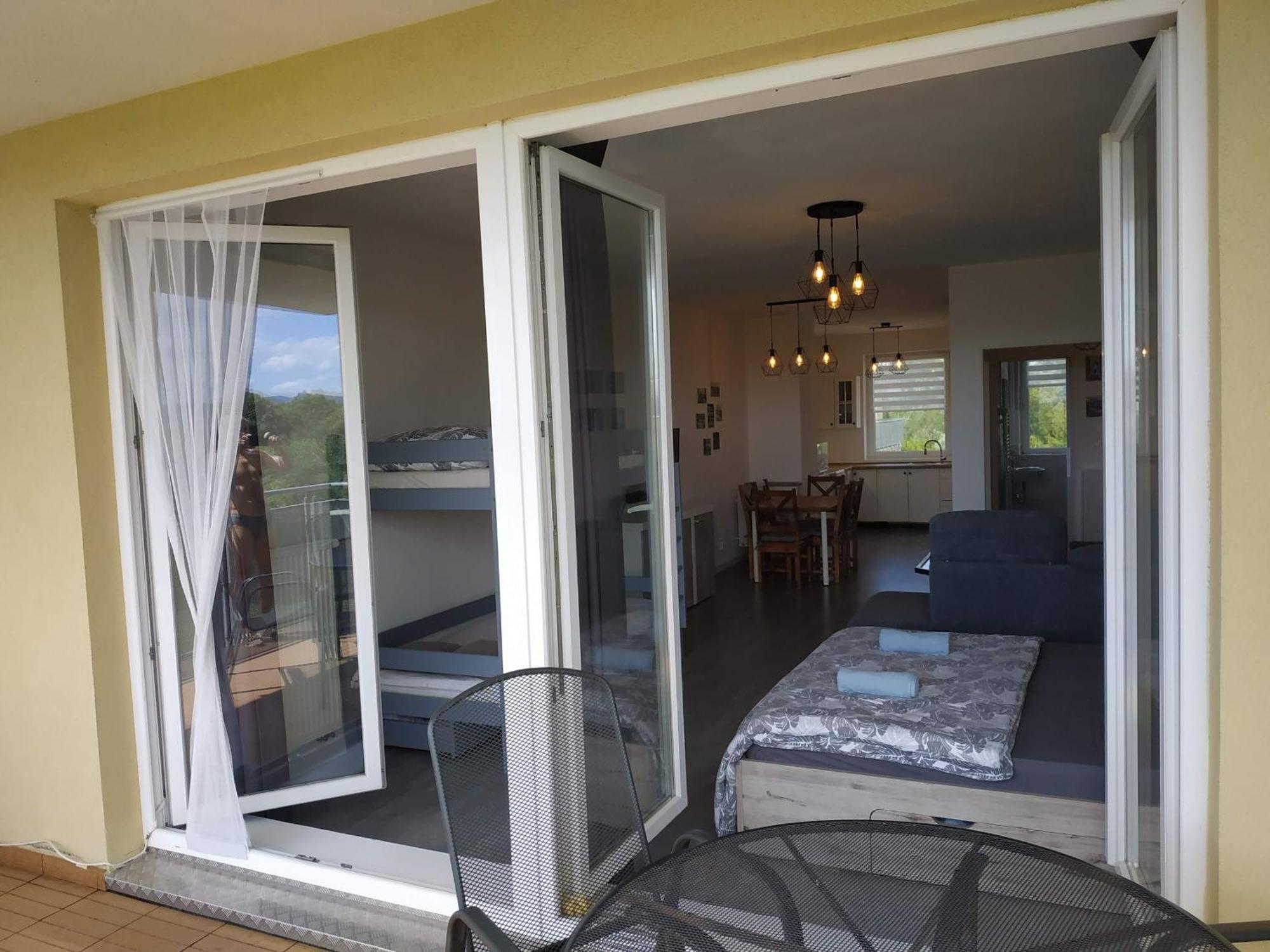 Apartman One To One Štúrovo Bagian luar foto